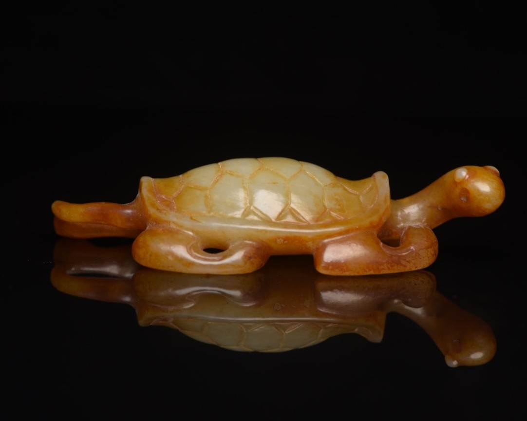 Chinese Nephrite Hand Carved Collector Turtle Figurine Sculpture Charm Longevity