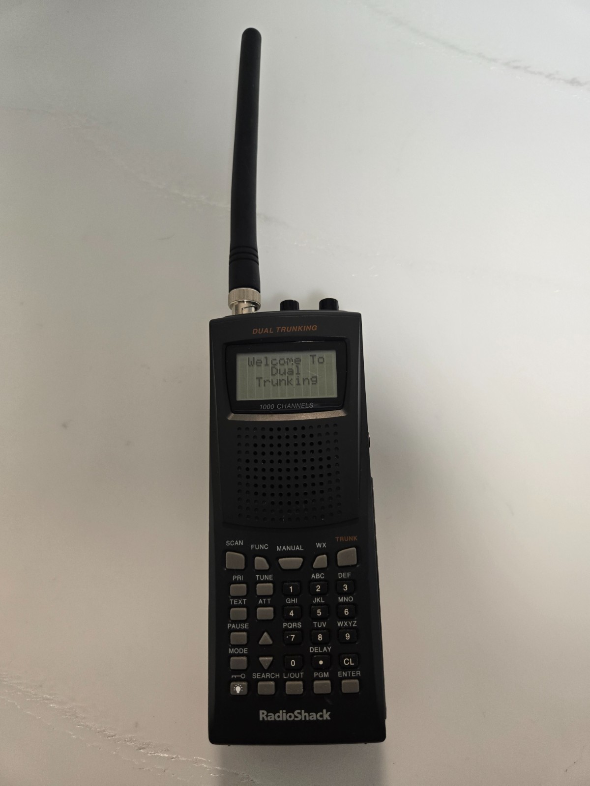 RadioShack PRO-95 Dual Trunking 1000 Channel Handheld Scanner - Works