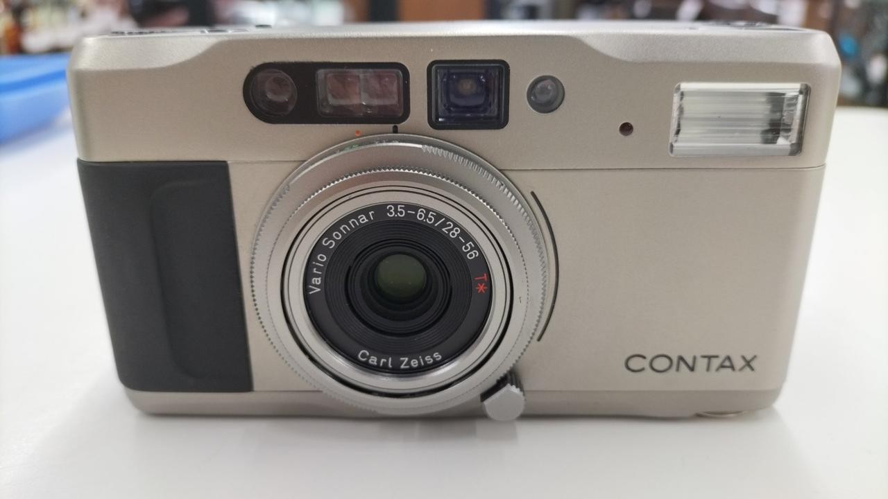 Contax T VS Compact Film Camera with Zoom Lens Used From Japan