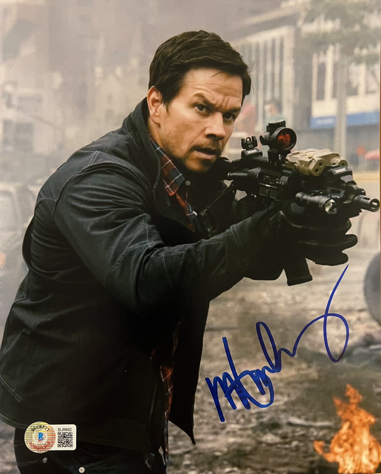 Mark Wahlberg signed photo Beckett COA The Family Plan 4 Brothers