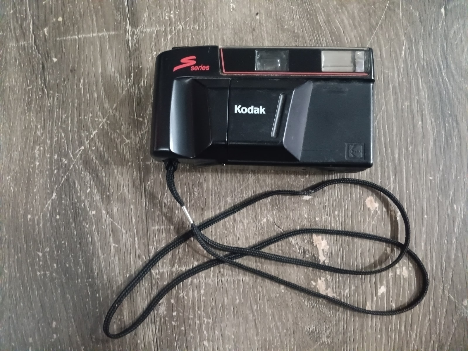 Kodak S100 EF S Series 35mm Film Camera Point & Shoot 35mm 1:4.5 Lens Works 