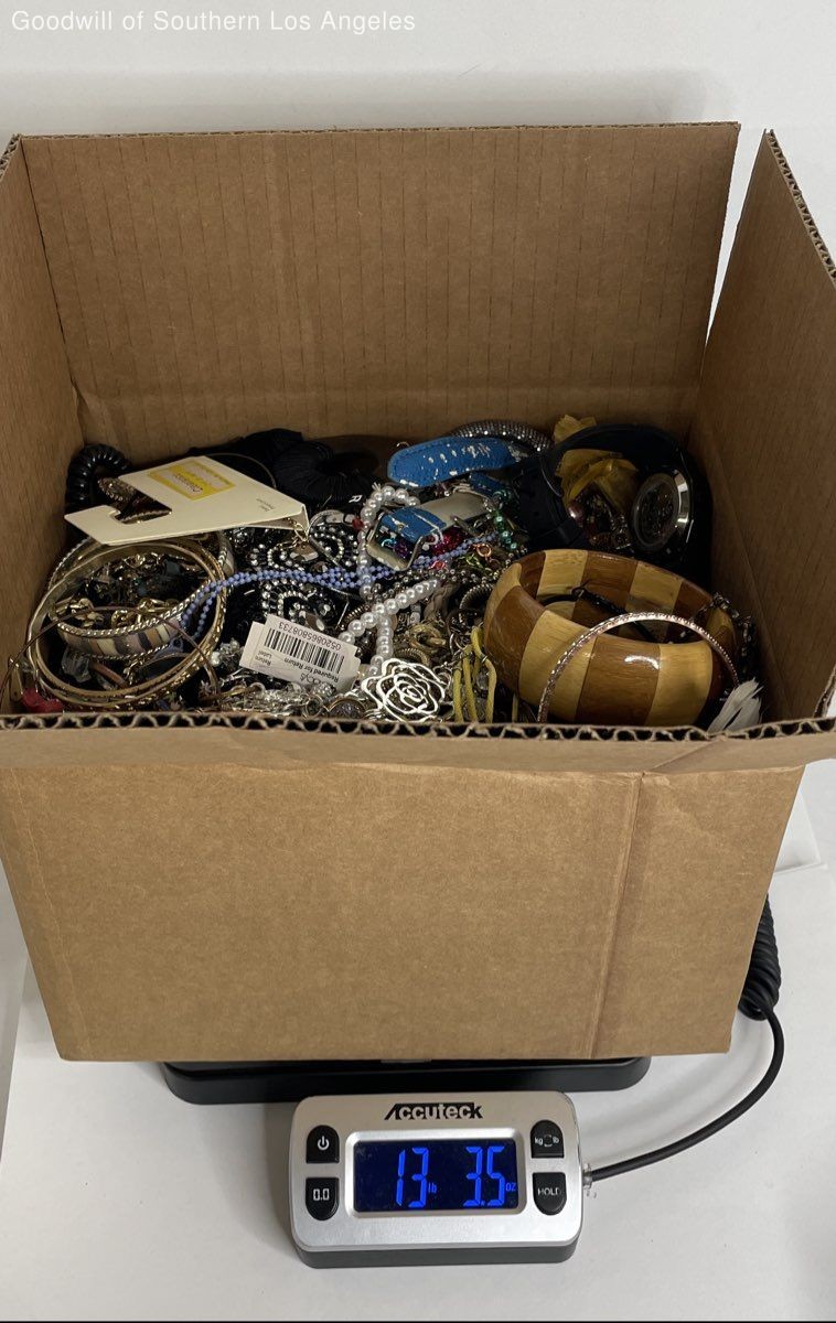 Assorted Jewelry/Craft Lot 13.3 lbs