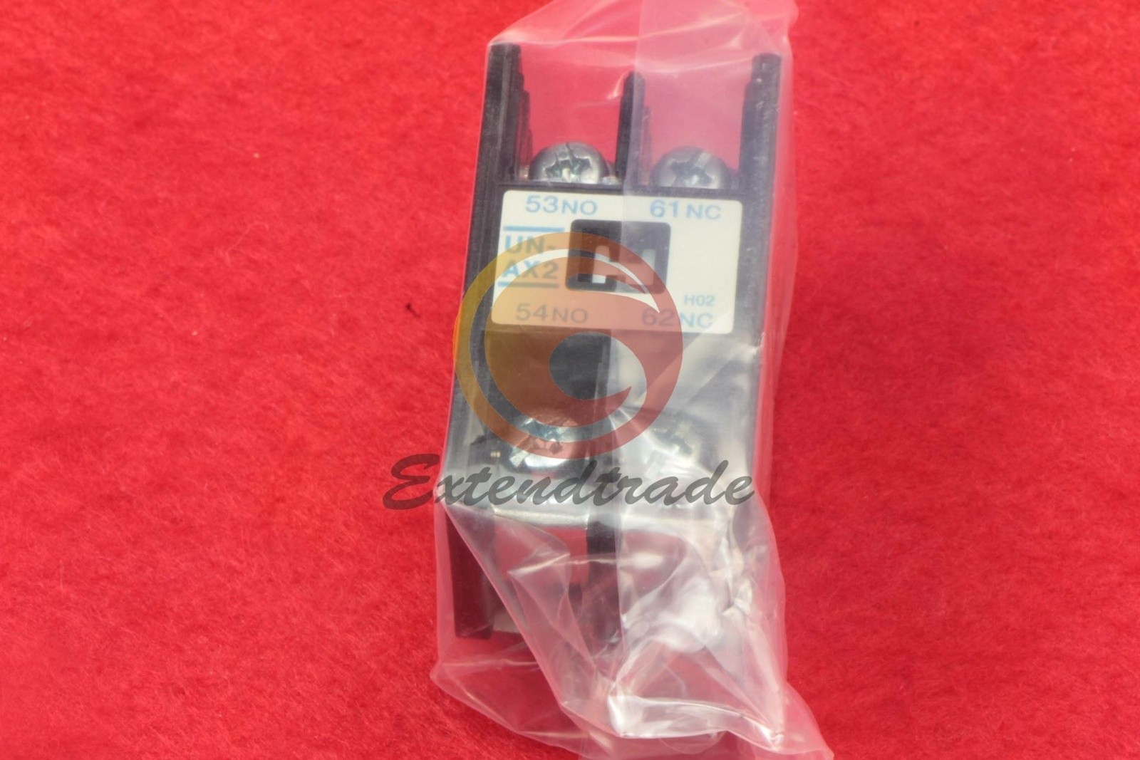 1PC New UN-AX2 Auxiliary Contact *cm