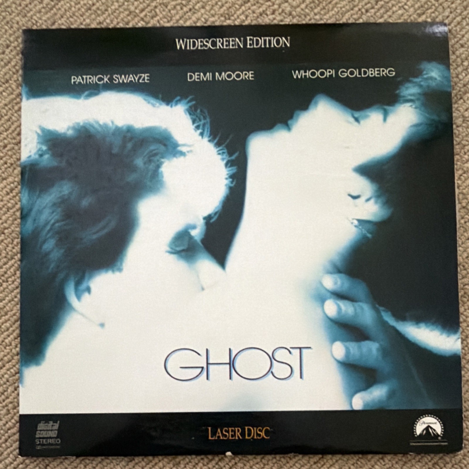Ghost LaserDisc Widescreen Edition Patrick Swayze Demi Moore 1990