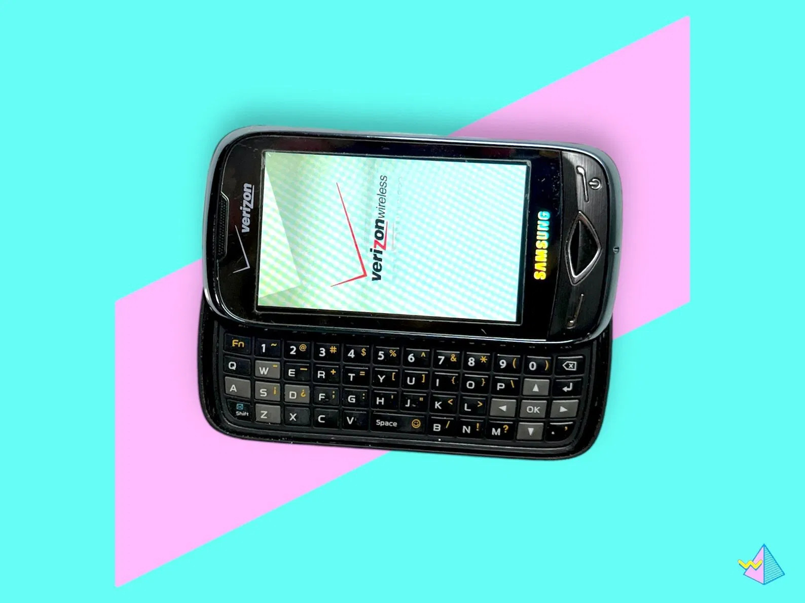 Vintage Y2K Samsung Slide Keyboard Camera Phone.