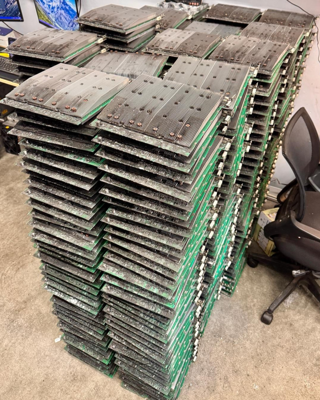 Used Bitmain Antminer S19 XP Pro 141TH/s Hashboard | AS-IS For Parts/Repair