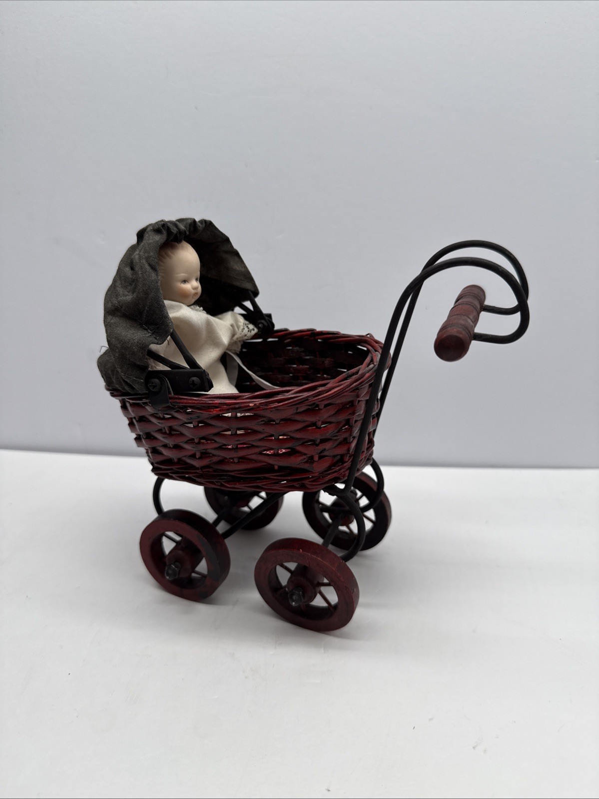VTG Victorian Style Doll Pram Doll Buggy Carriage Stroller Wood Wicker
