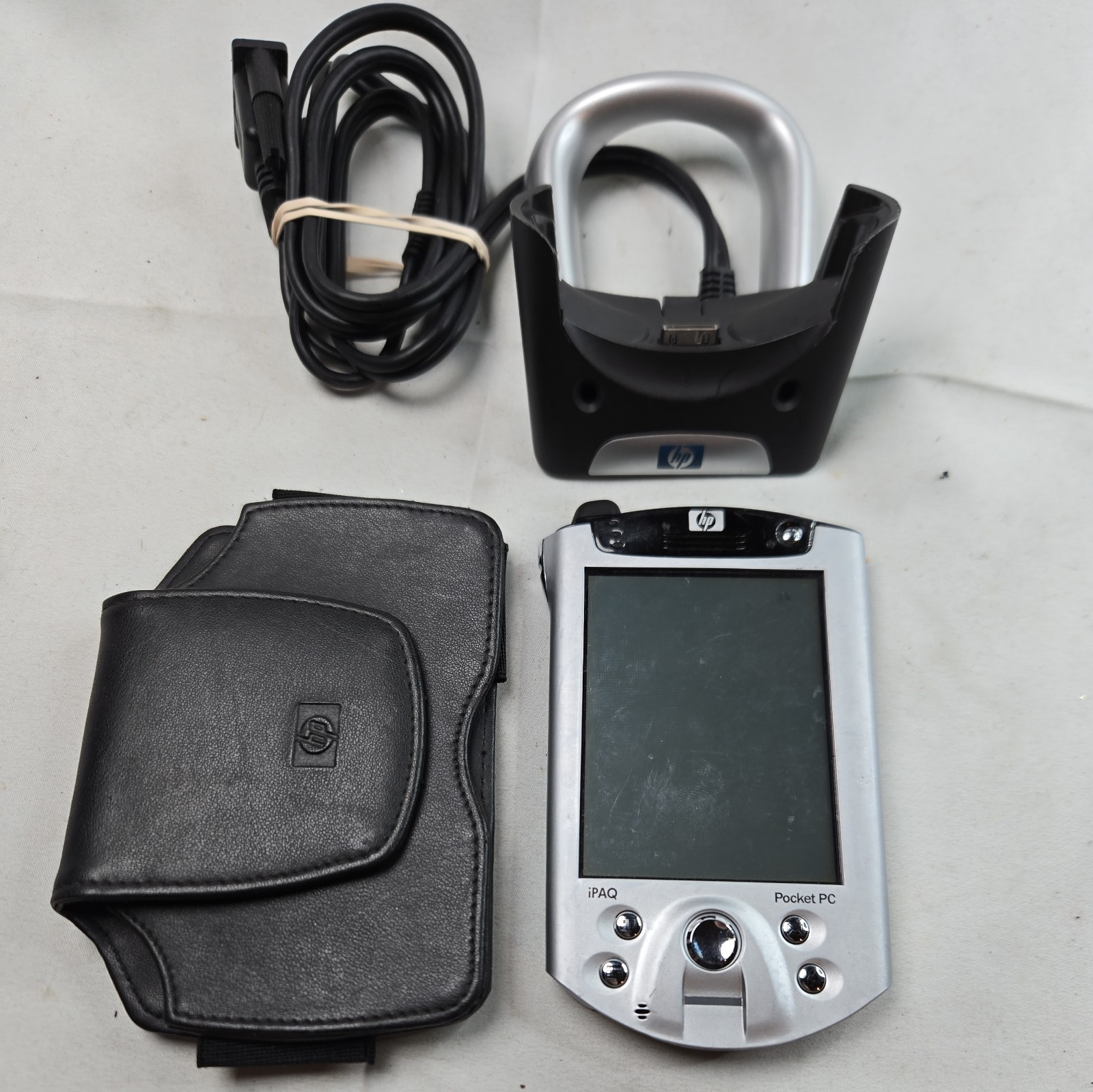 HP IPAQ H5555 POCKET PC HANDHELD PDA BLUETOOTH WIFI WITH DOCK & CASE UNTESTED