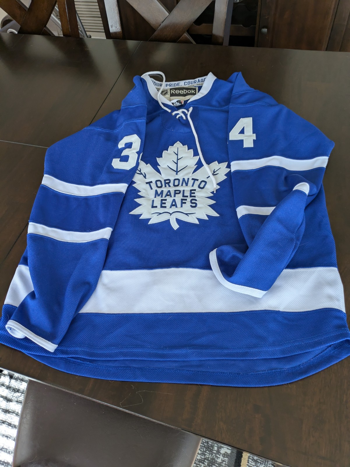 Toronto Maple Leafs Home Jersey Size 52 Mathews