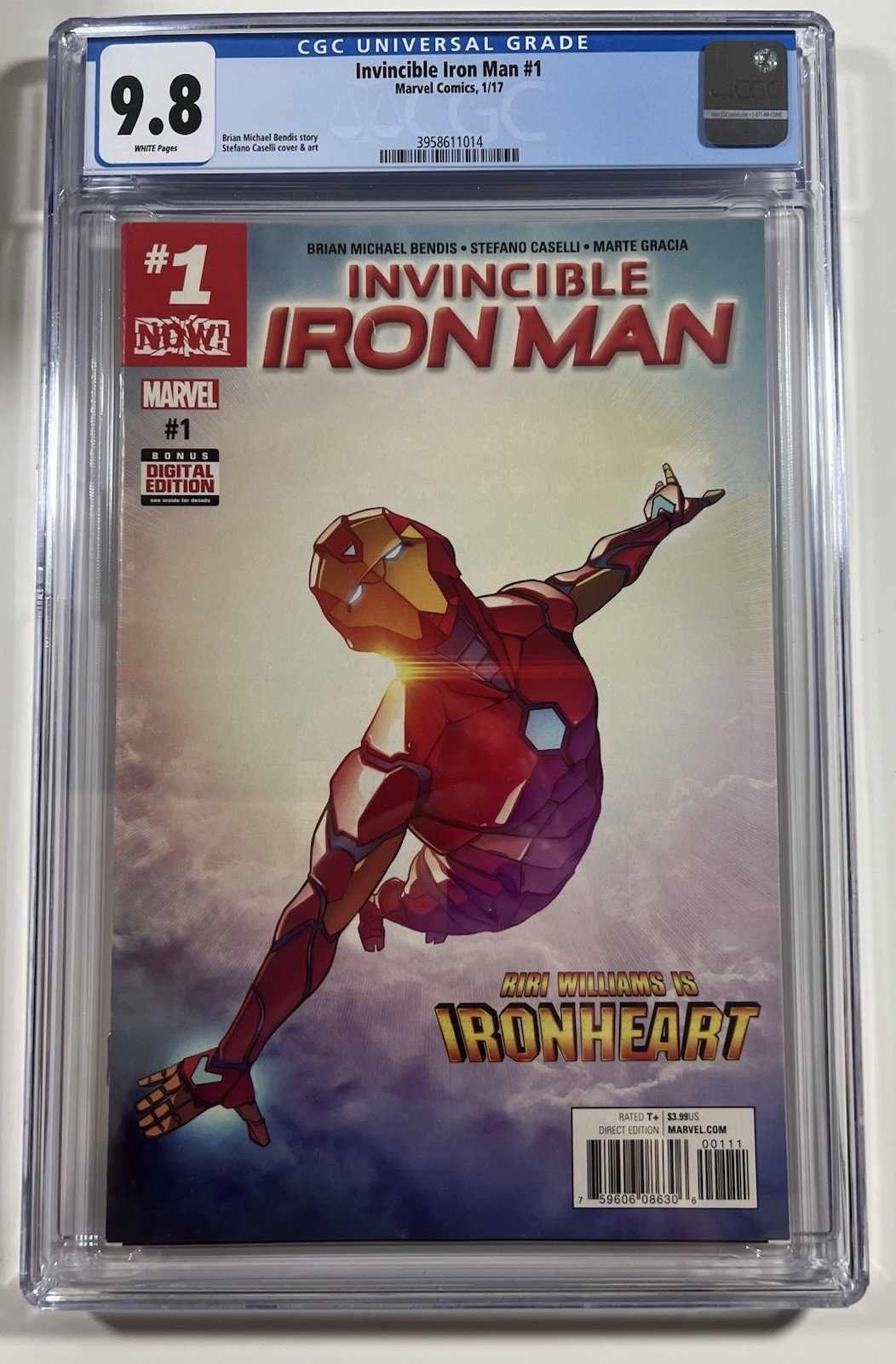 Invincible Iron Man (Marvel, 2017) CGC 9.8 WP