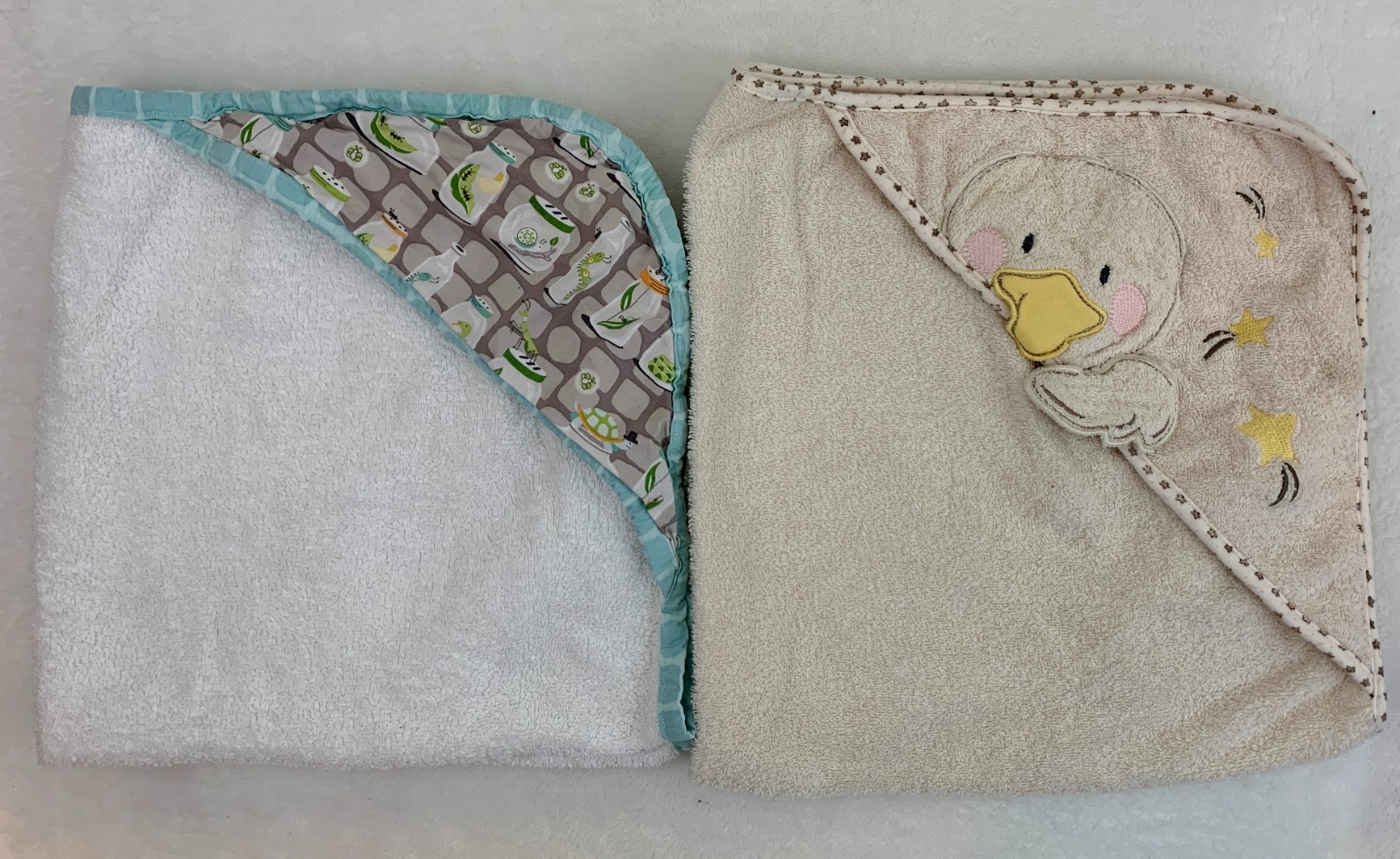 BABIES "R" US Infant Cotton Terry Cloth Bath Towels Lot of 2