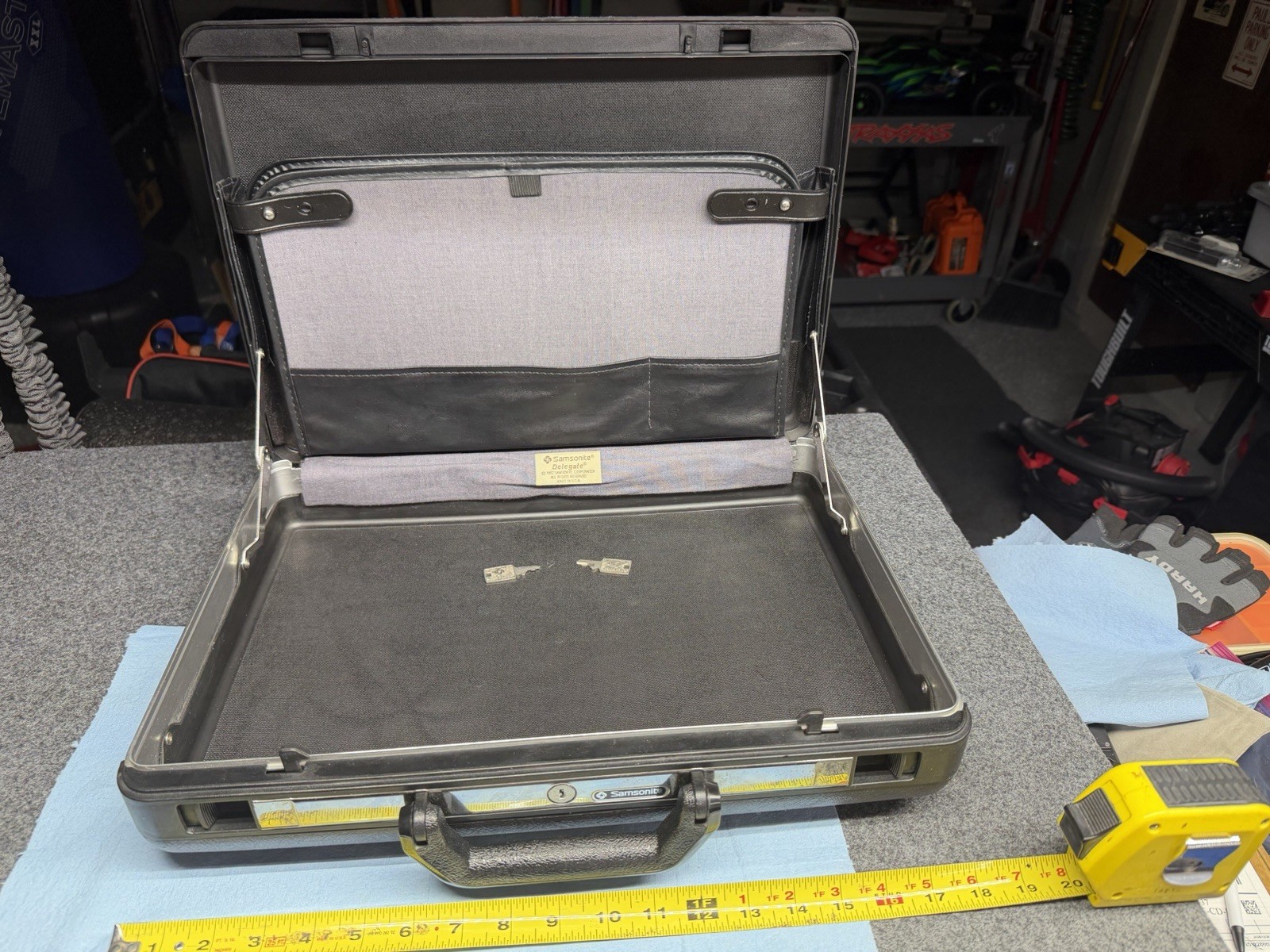 Vintage Samsonite Delegate Attache Case Hard Shell Briefcase, 2 Keys Made in USA