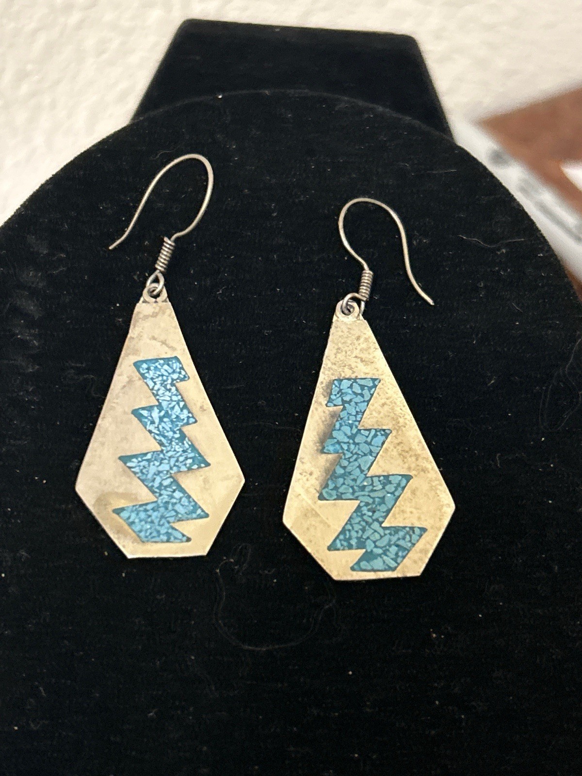 Vintage Mexico Alpaca Silver Turquoise Chip Inlay Earrings Zig Zag Geometric X23