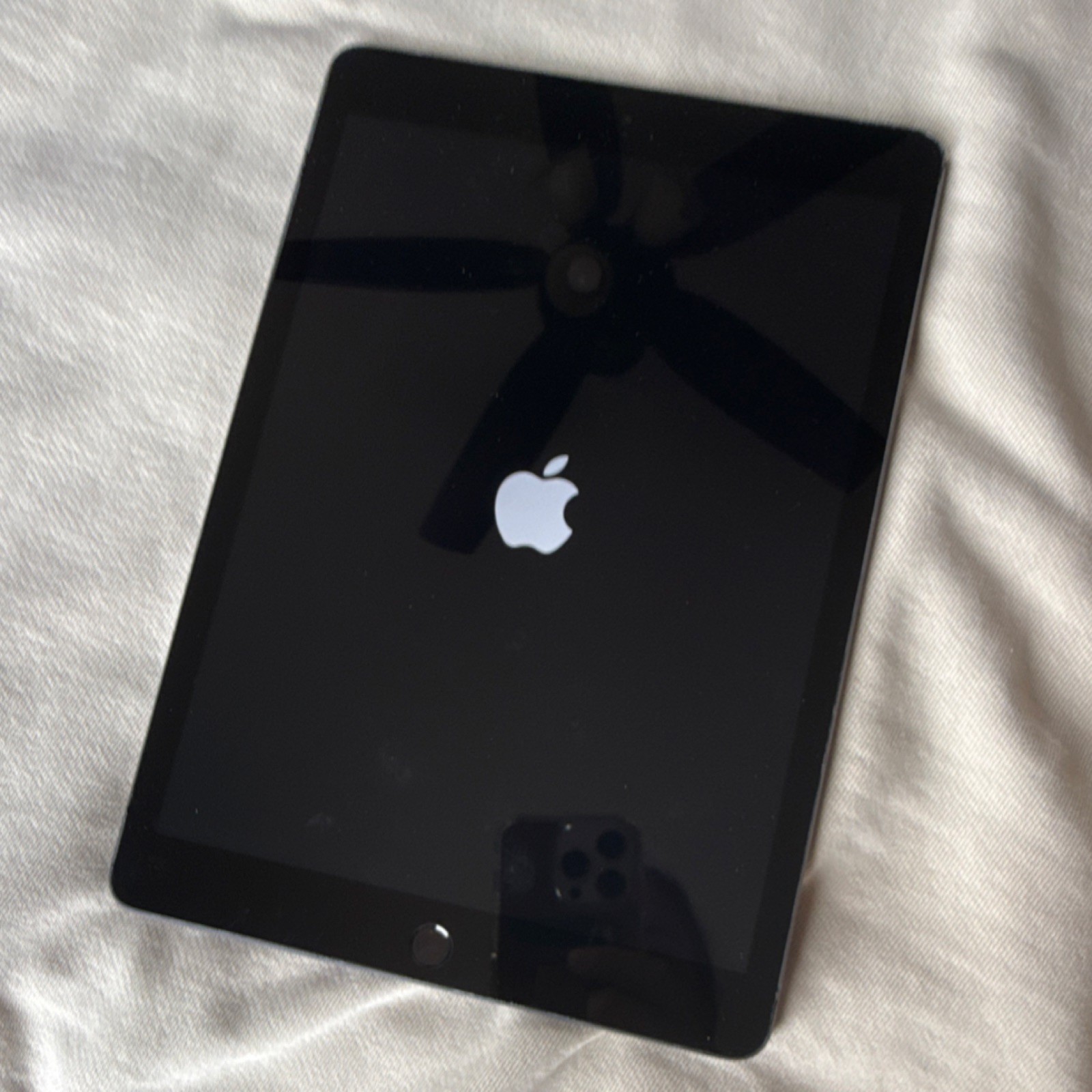 Apple iPad 10.2" 7th Gen Unlocked Tablet 32GB Space Gray A2200