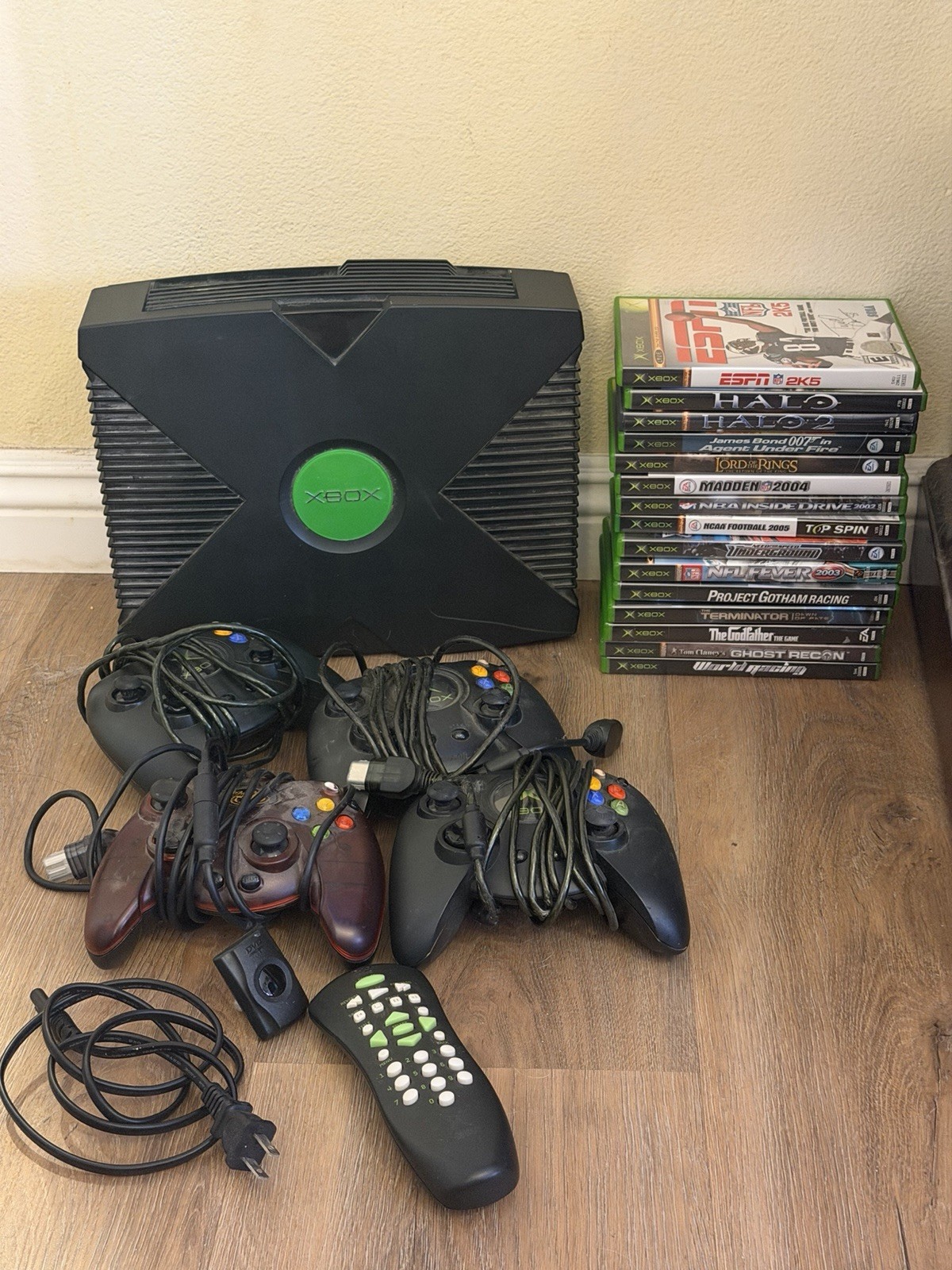 Microsoft Xbox Console with Controllers, Remote & Games - Halo, Bond, LOTR