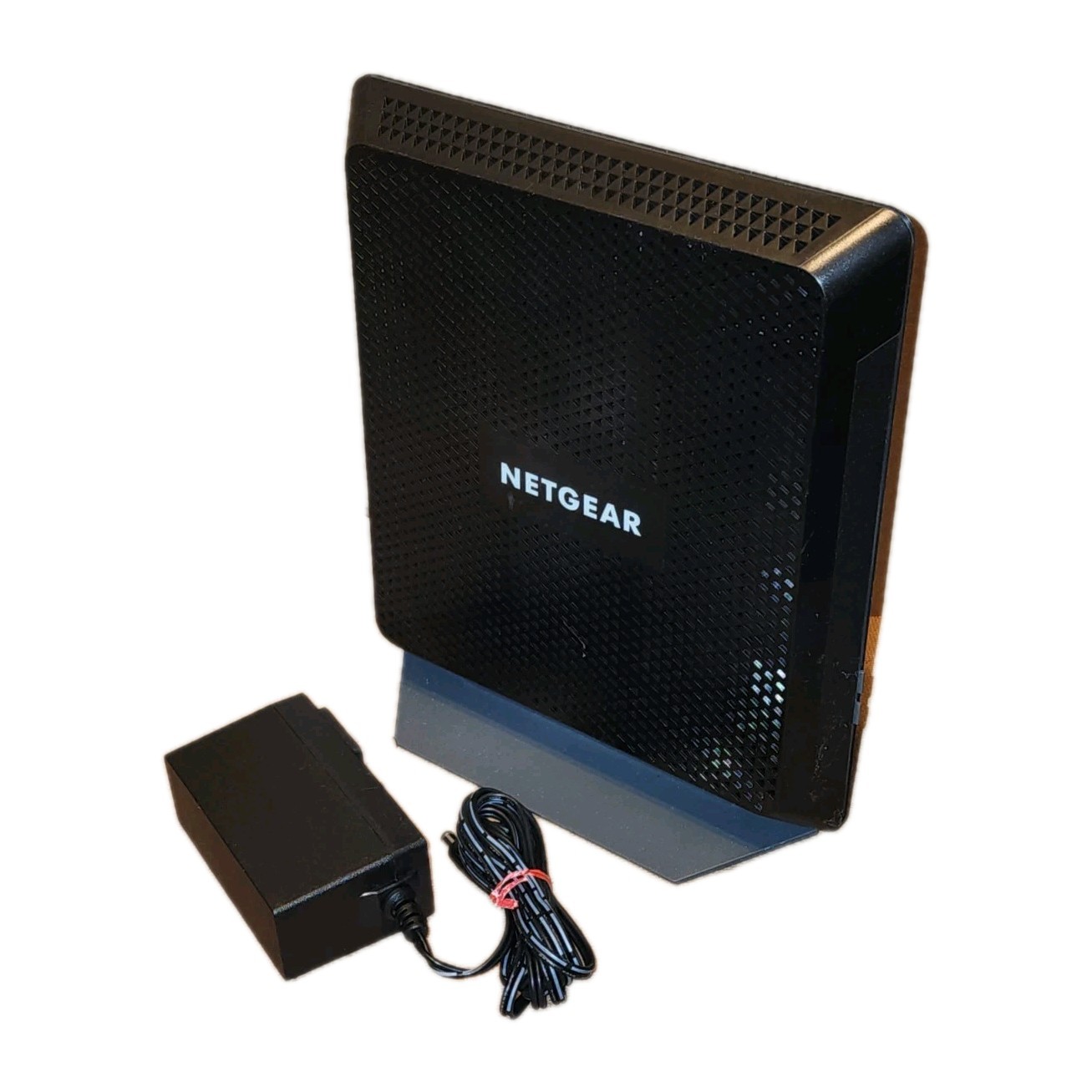 NETGEAR - Nighthawk - AC1900 - WiFi Cable Modem Router - C7000v2 - Docsis 3.0