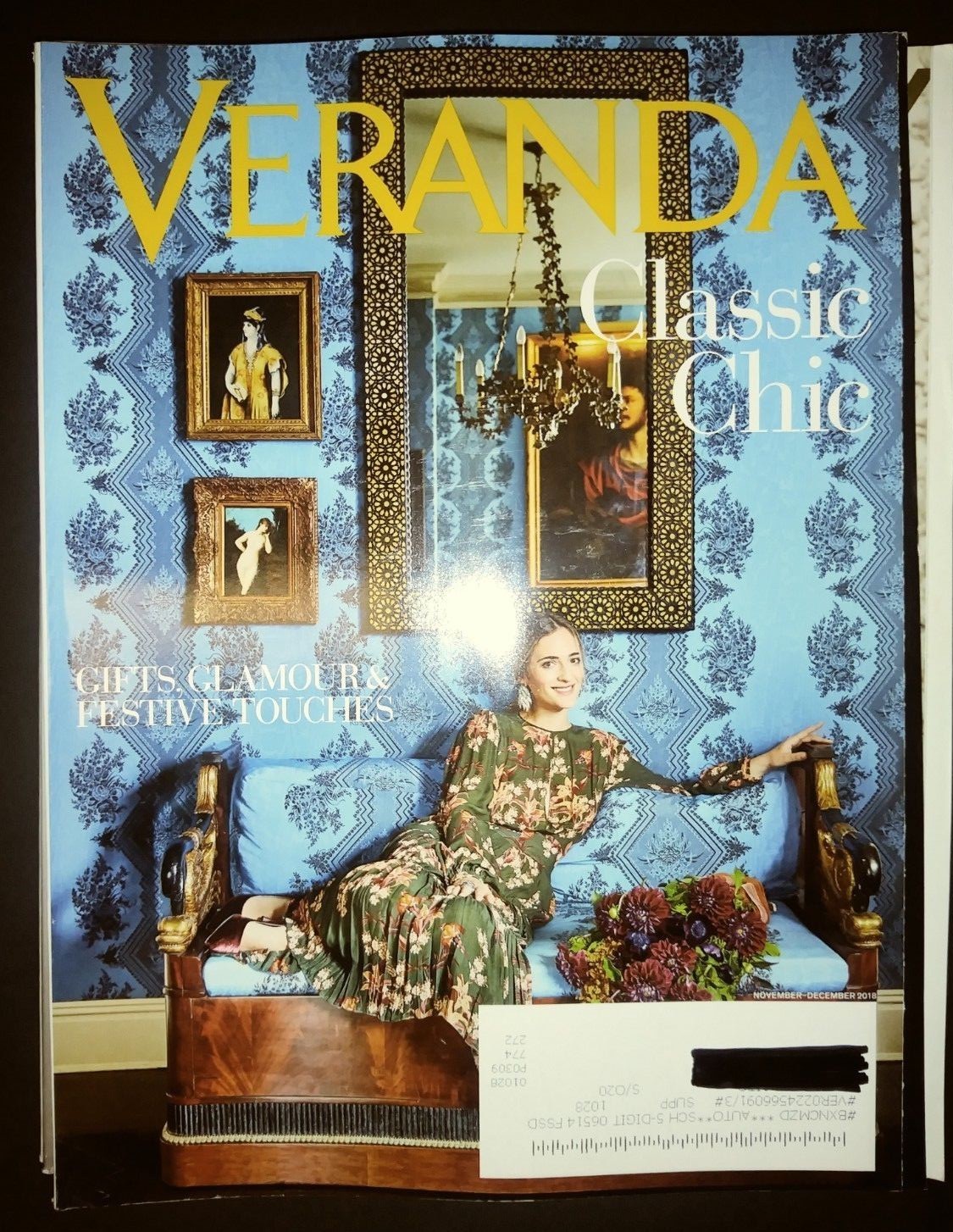 Veranda Magazine Classic Chic Gifts Glamour & Festive Touches Nov Dec 2018  M415