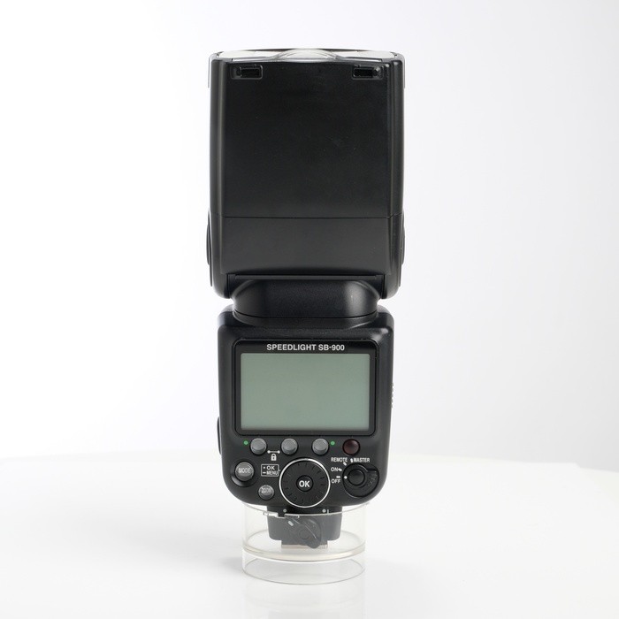 Nikon SB-900 Speedlight i-TTL Professional Flash for Nikon DSLR Excellent JAPAN