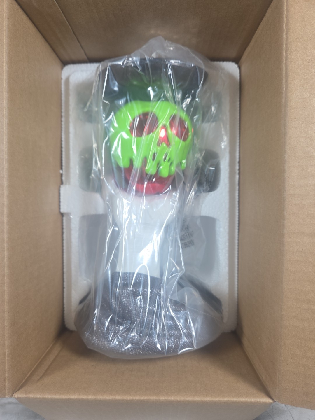 Bath & Body Works Evil Queen Poison Apple Glow in the Dark 3 Wick Candle Holder 