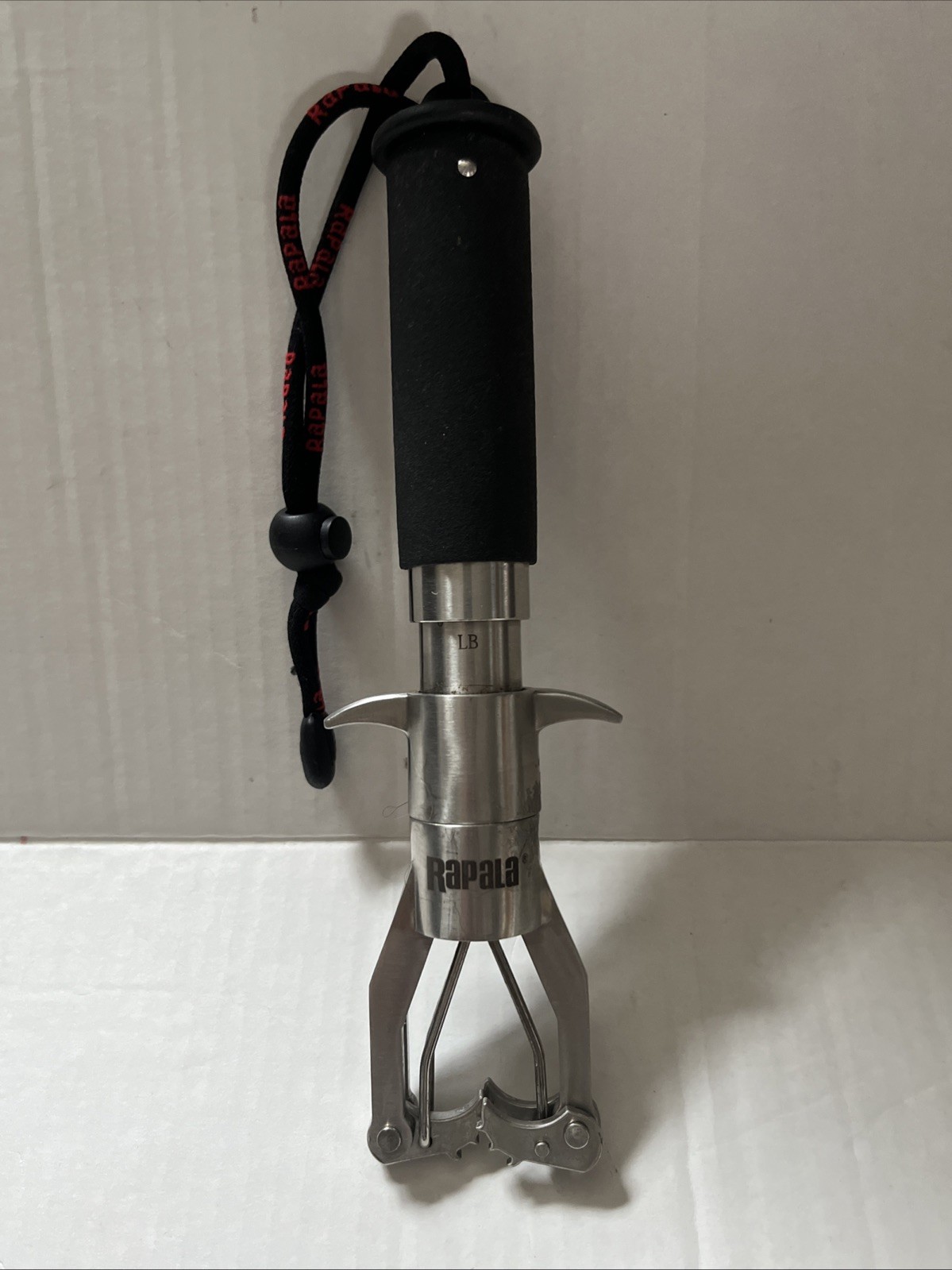 Rapala Lock’n Weigh - Fish Weighing Tool - Salt Water - 20 Pound Scale