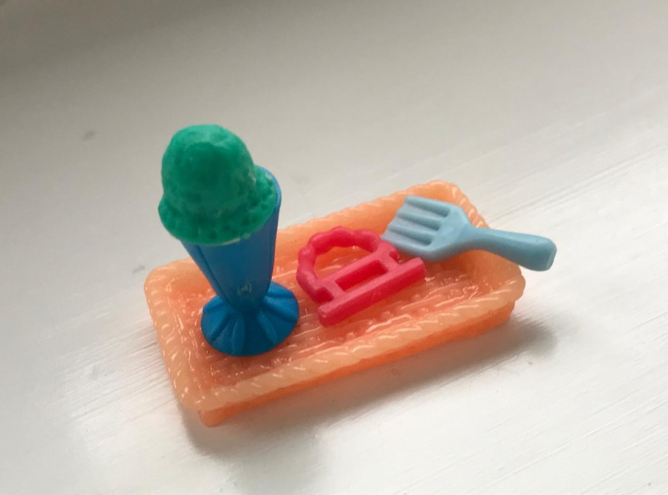 Polly Pocket style doll accessory spares food ice-cream sundae dessert treat