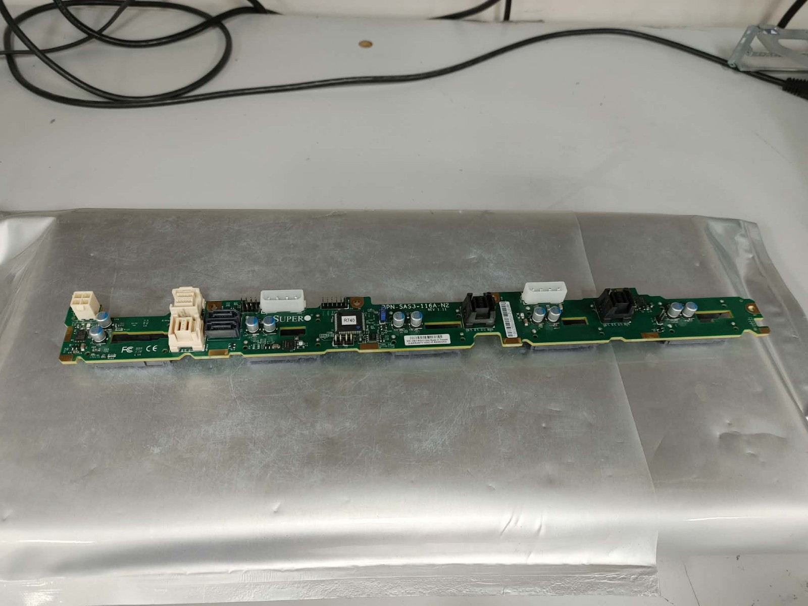 Supermicro BPN-SAS3-116A-N2 10-Bay 2.5" SFF 8x SAS3 12Gbps 2x NVMe Backplane