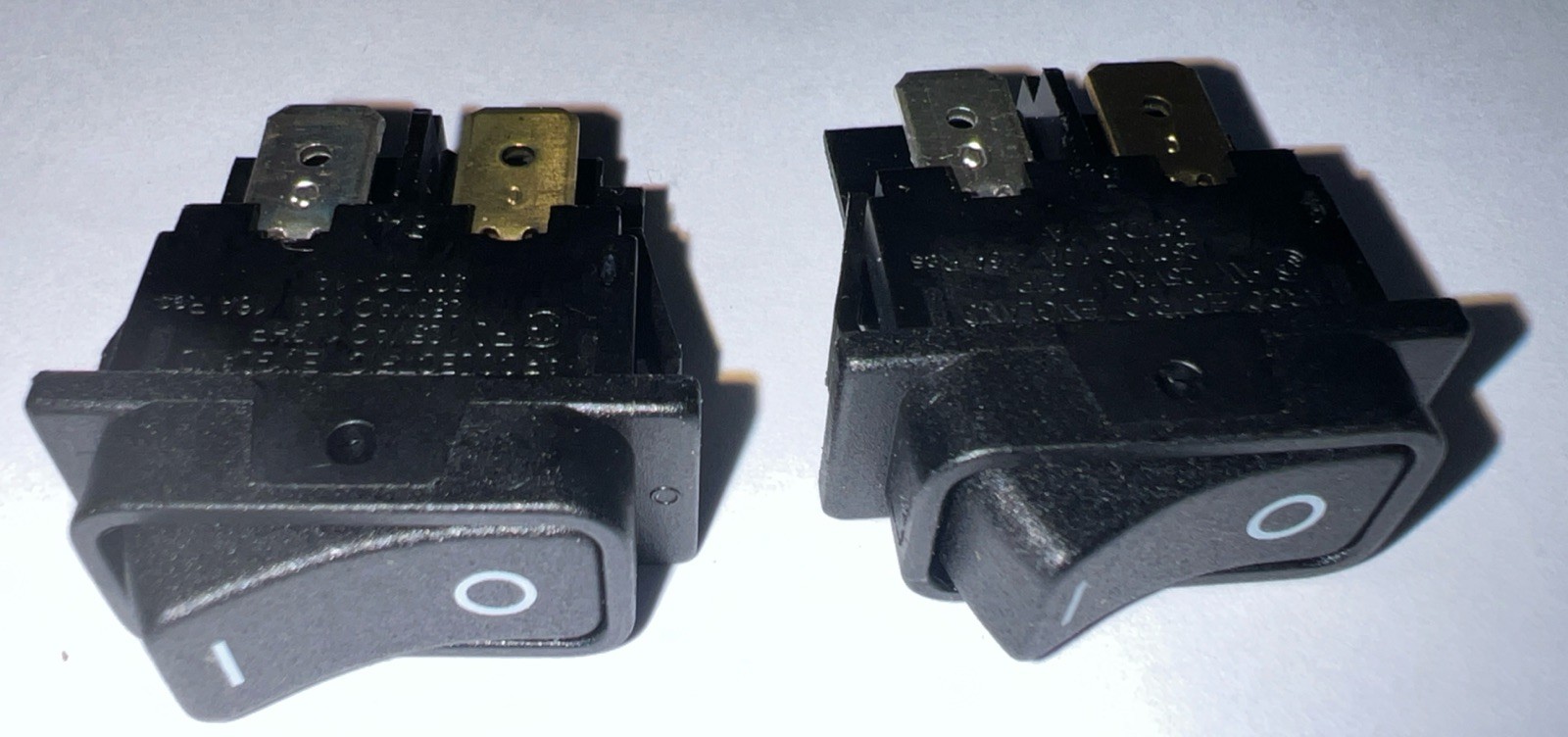 Power On Off Rocker Switch 1250AN 4 Pin 10A 250 AC 6 A 400 AC Arcoelectric Lot 2