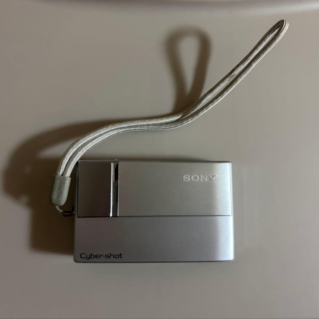 Sony Cyber-shot Compact Digital Camera Silver Portable Model Excellent Condition