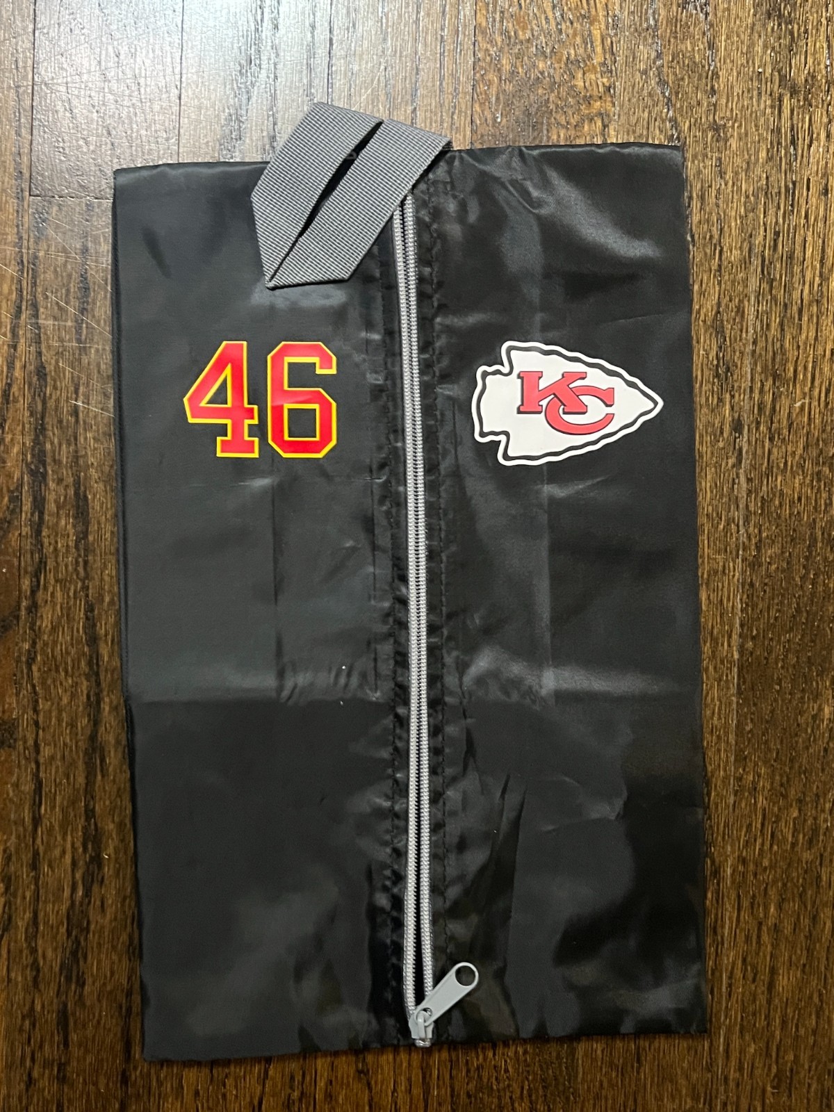 NFL FOOTBALL TEAM ISSUED KANSAS CITY CHIEFS TOILETRY BAG #46