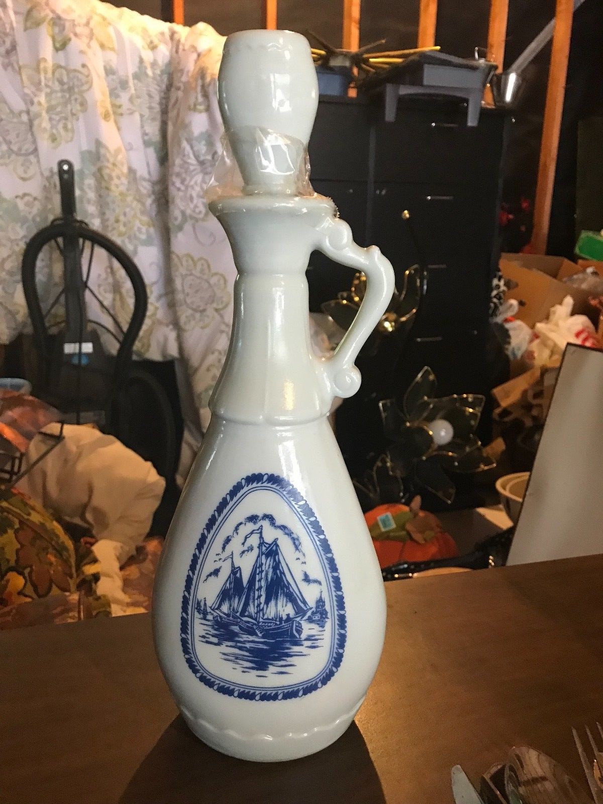 VINTAGE 1965 JIM BEAM DECANTER Bottle D-334 BLUE DUTCH WINDMILL SAILBOATS