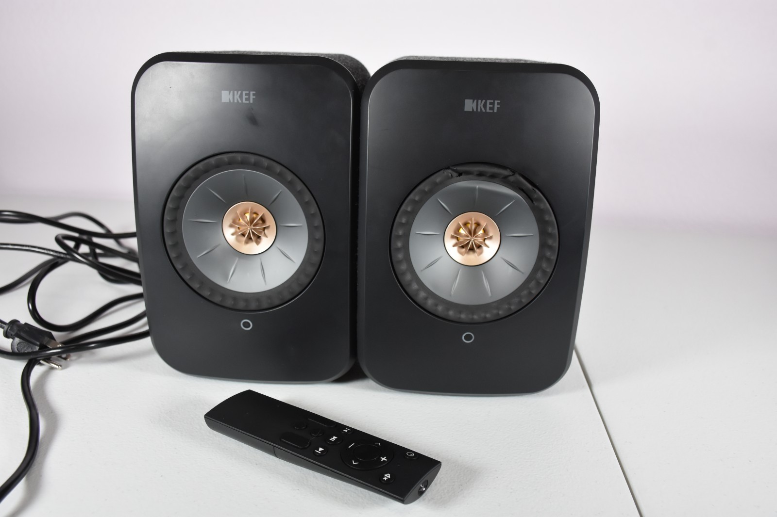 KEF LSX II Wireless Speaker System Pair Black w/ Remote (not LT version) READ