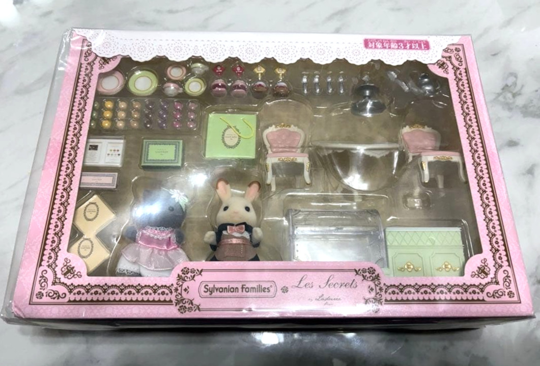 New Sylvanian Families Laduree Tea Time Set Calico Critters