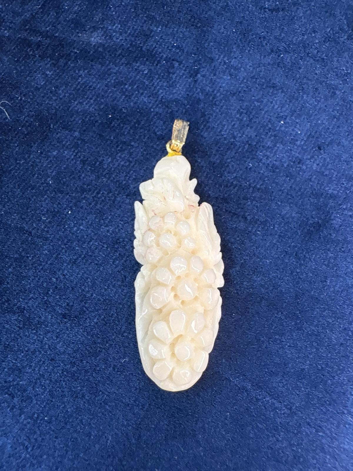 Faux Ivory Floral Pendant Necklace - Vintage Boho Flower Jewelry Gift