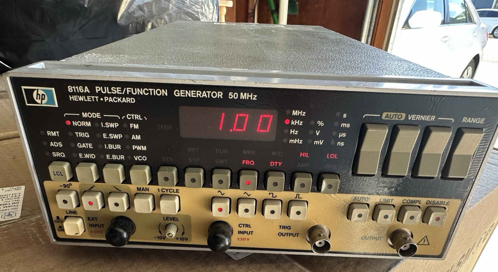 HP  8116A Pulse/Function Generator 50MHz - Tested To Power On Only