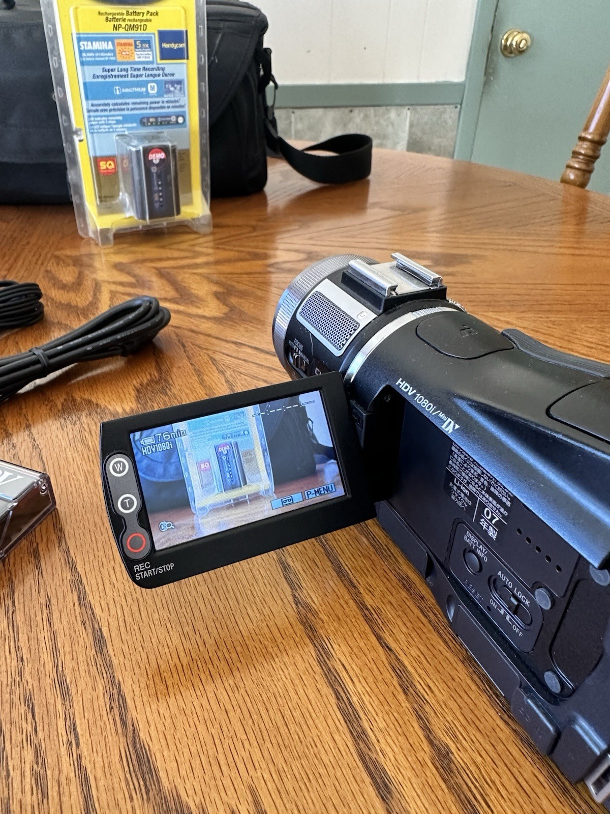 Nice! Sony HVR-A1J HDV MiniDV Camcorder Nightshot w/extras!