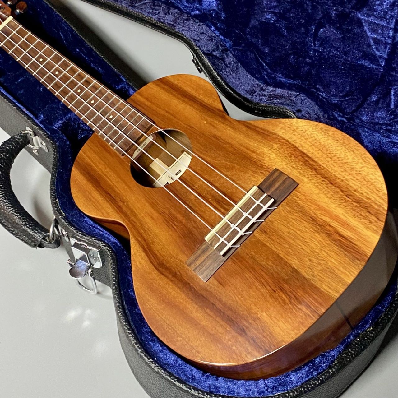 Kamaka Hf-3-17 Tenor Ukulele Safe delivery from Japan