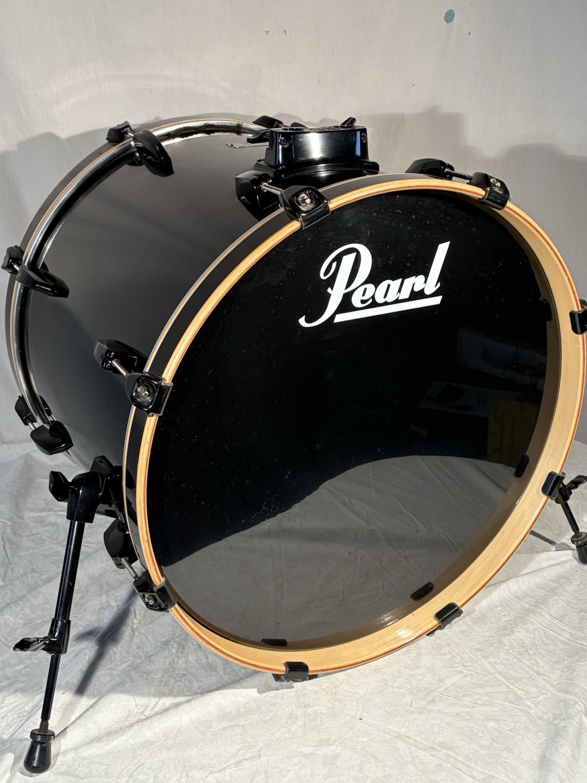 Pearl EX Export 22”x18”Bass Drum Black With Black Hardware.  Very Nice One.