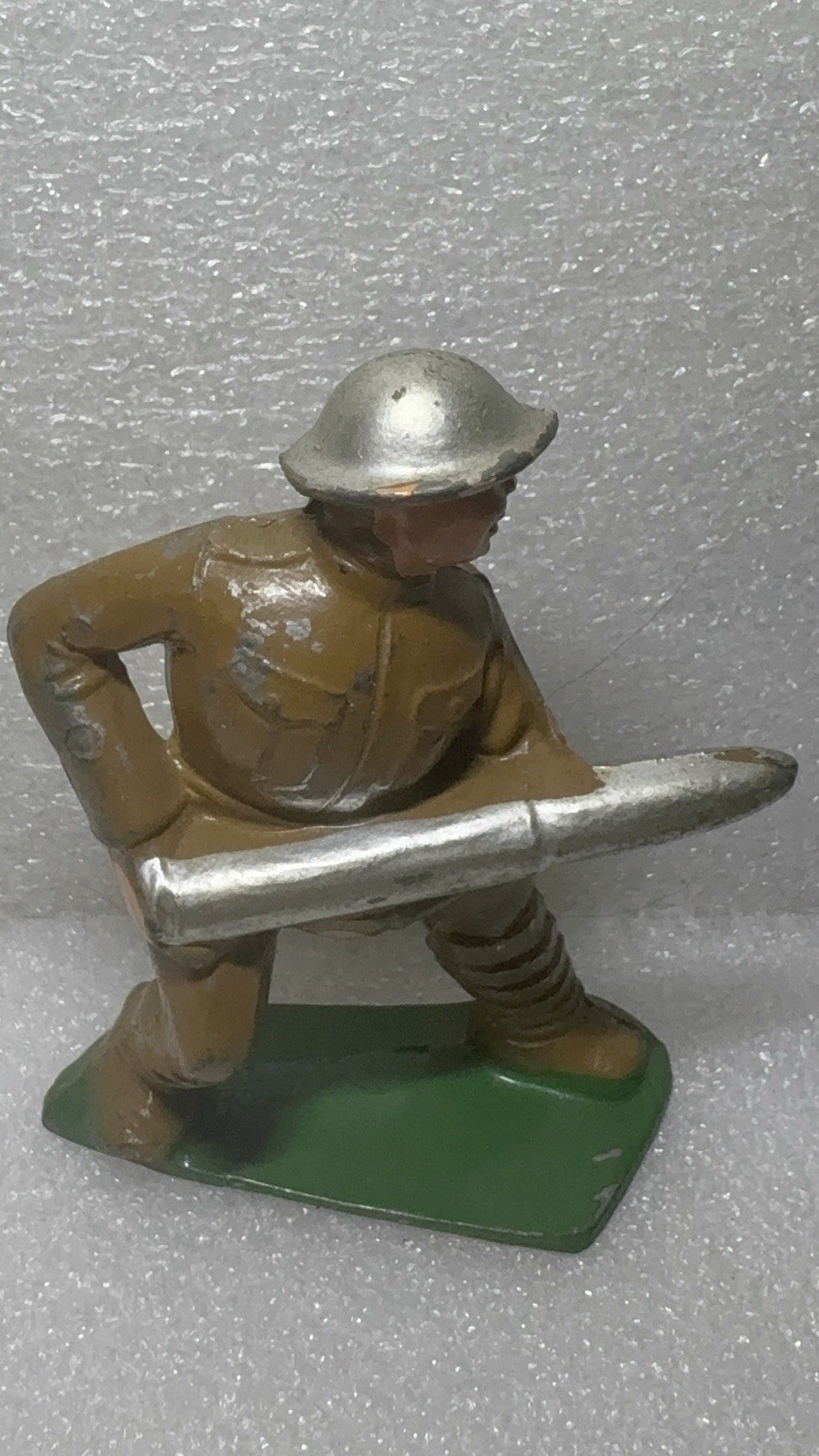 Vintage 1930s Manoil WWI US Army Canon Loader Toy Soldier, Metal USA