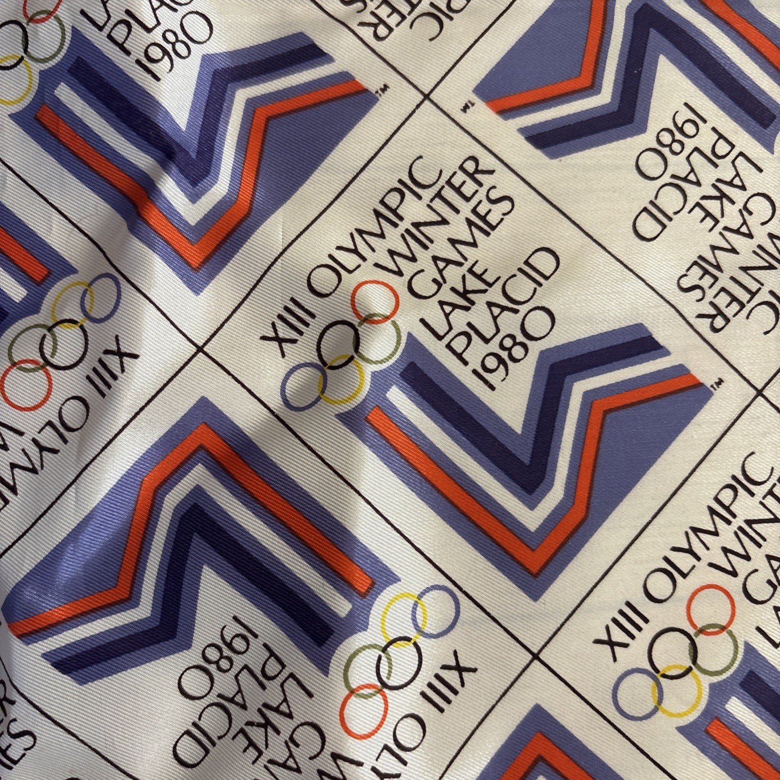 1980 - LAKE PLACID - Winter OLYMPICS  - Athalon Official Olympics - SCARF