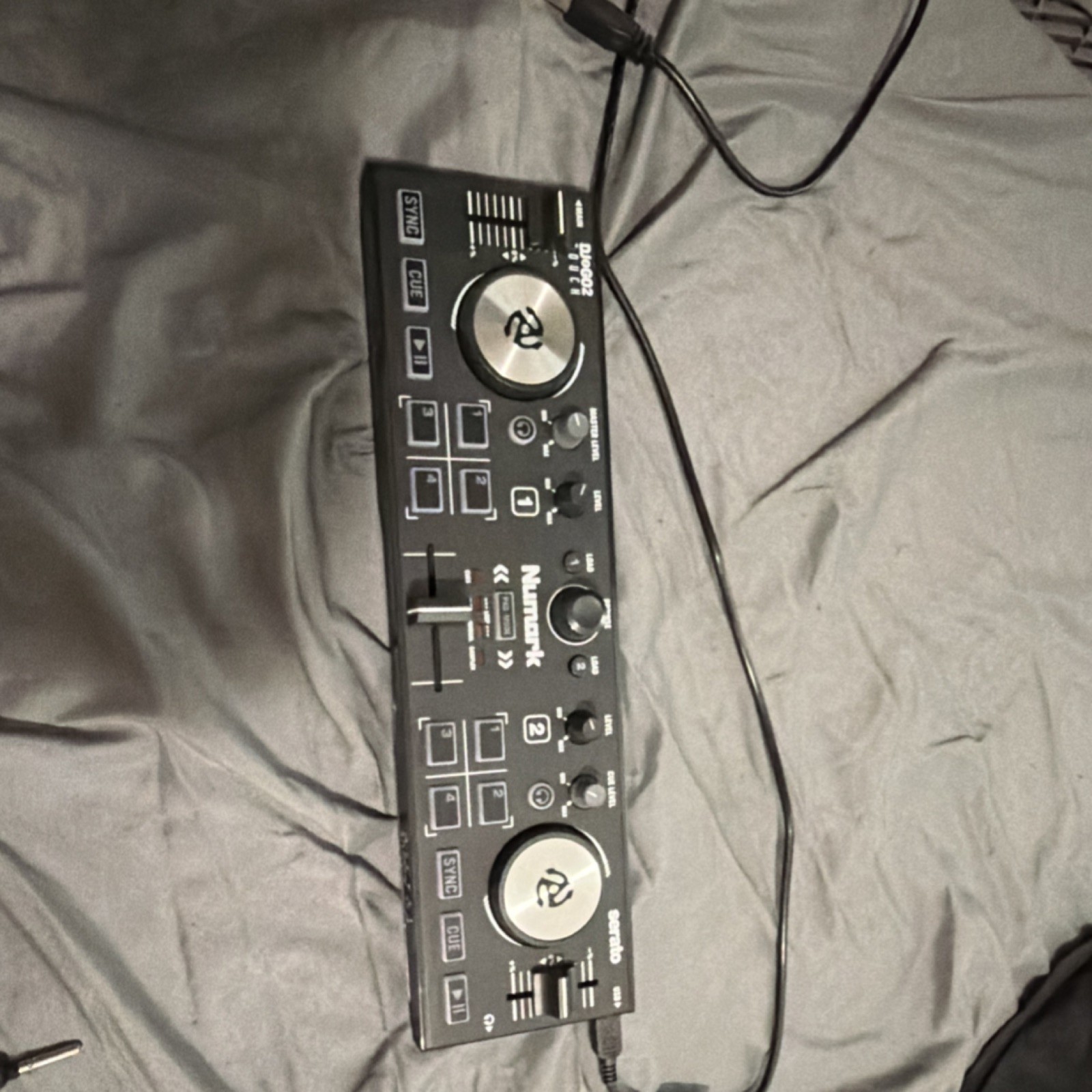 Numark DJ2GO2 Touch Double Deck Portable USB Powered DJ Controller Black, 8 Pads