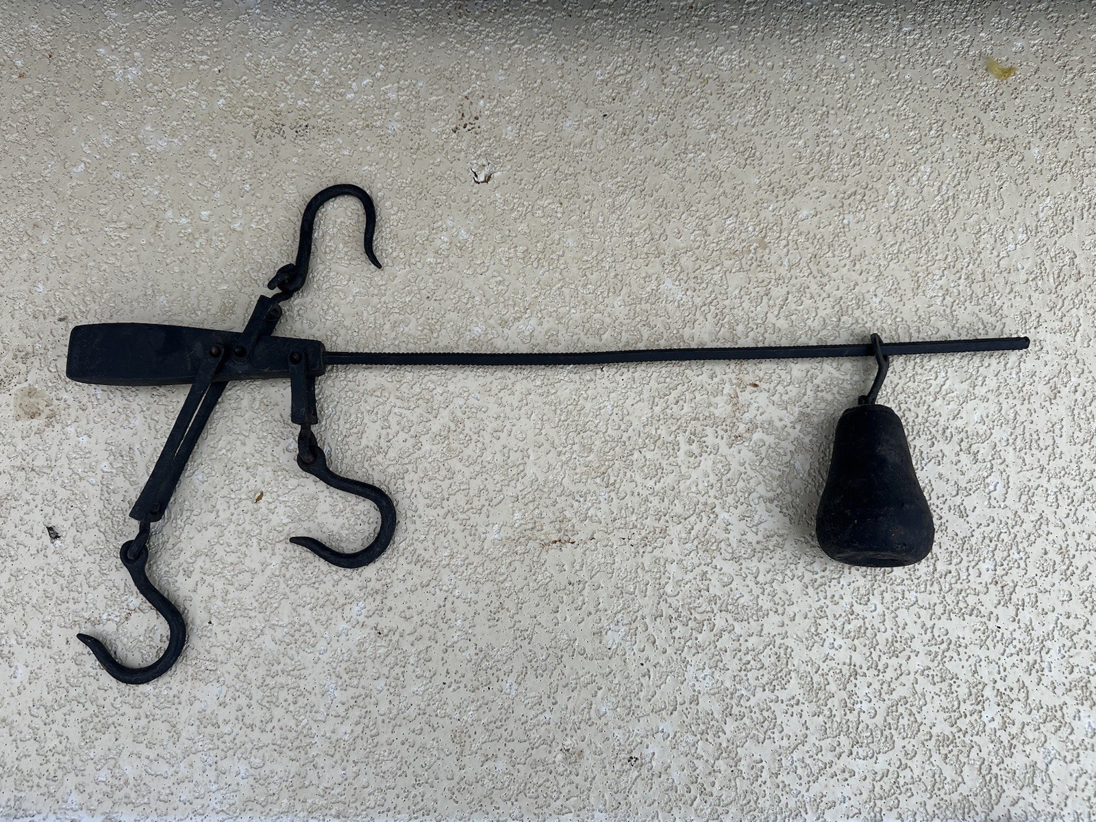 Antique Primitive Hanging Cast Iron Hook Balance Beam Hanging Scale w/ weight