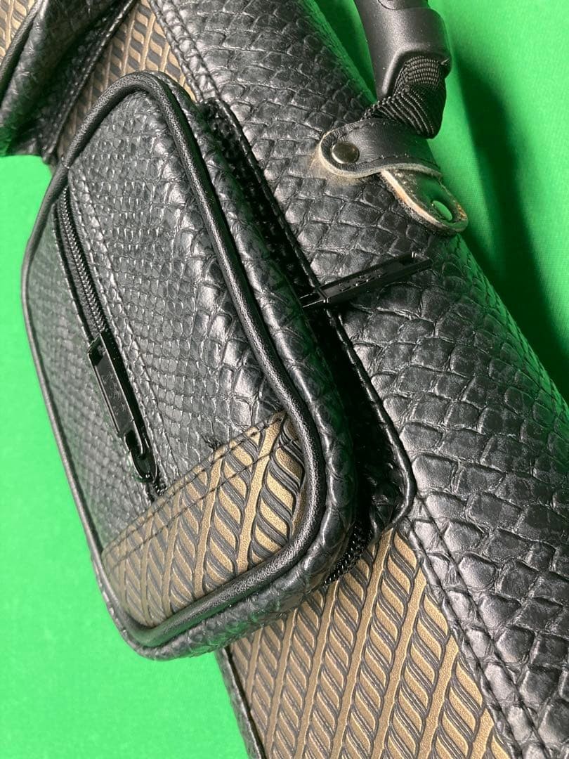 Wani Embossed Jump Cue with Casters, Used, Standard Size rr2