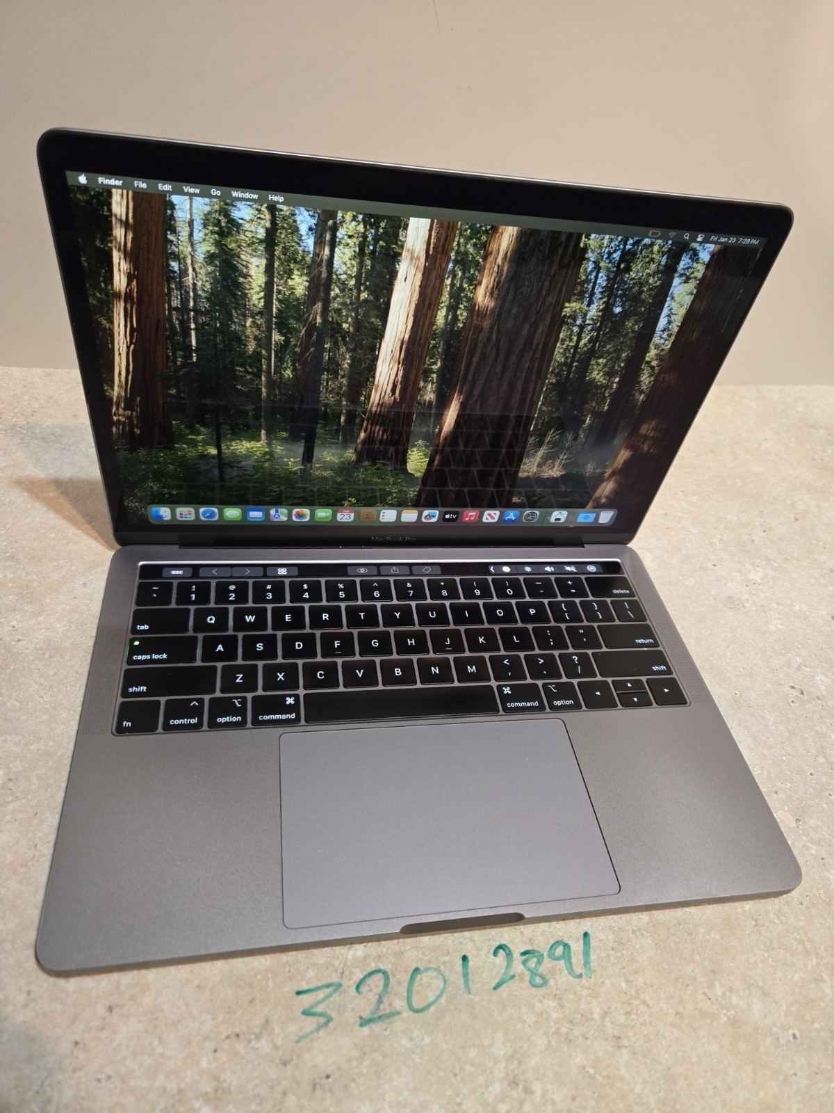 Apple Macbook Pro 13 inch 2019 Laptop - 256GB SSD - intel i5 - Model A2159