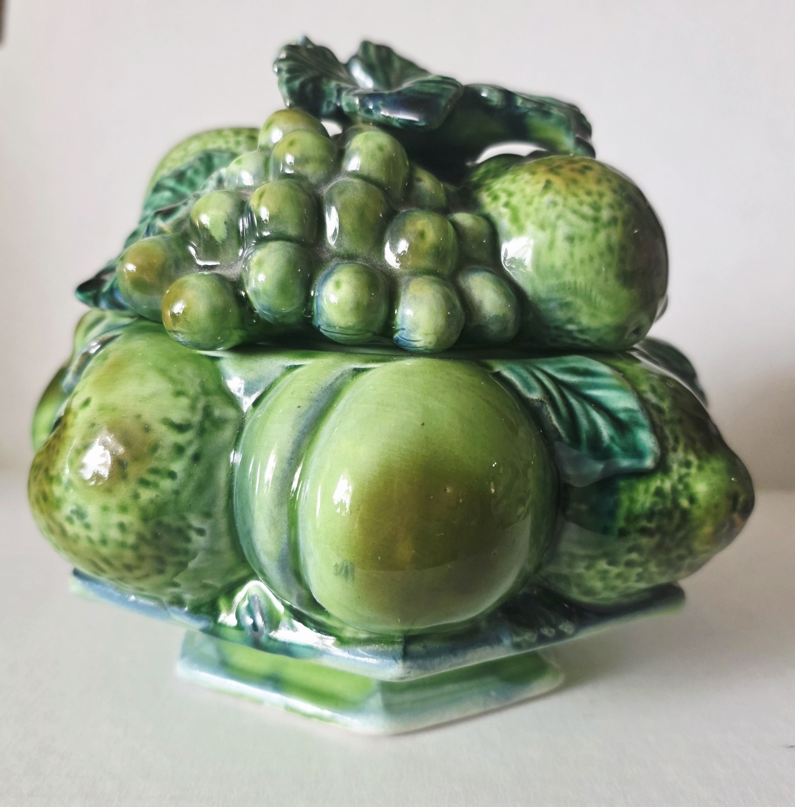 Inarco Vintage Green Fruit Basket,Candy ,Cookie Dish W/Lid Majolica Style Japan