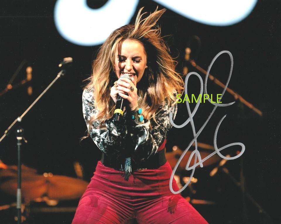 LAINEY WILSON REPRINT SIGNED 8X10 PHOTO AUTOGRAPHED CHRISTMAS MAN CAVE GIFT