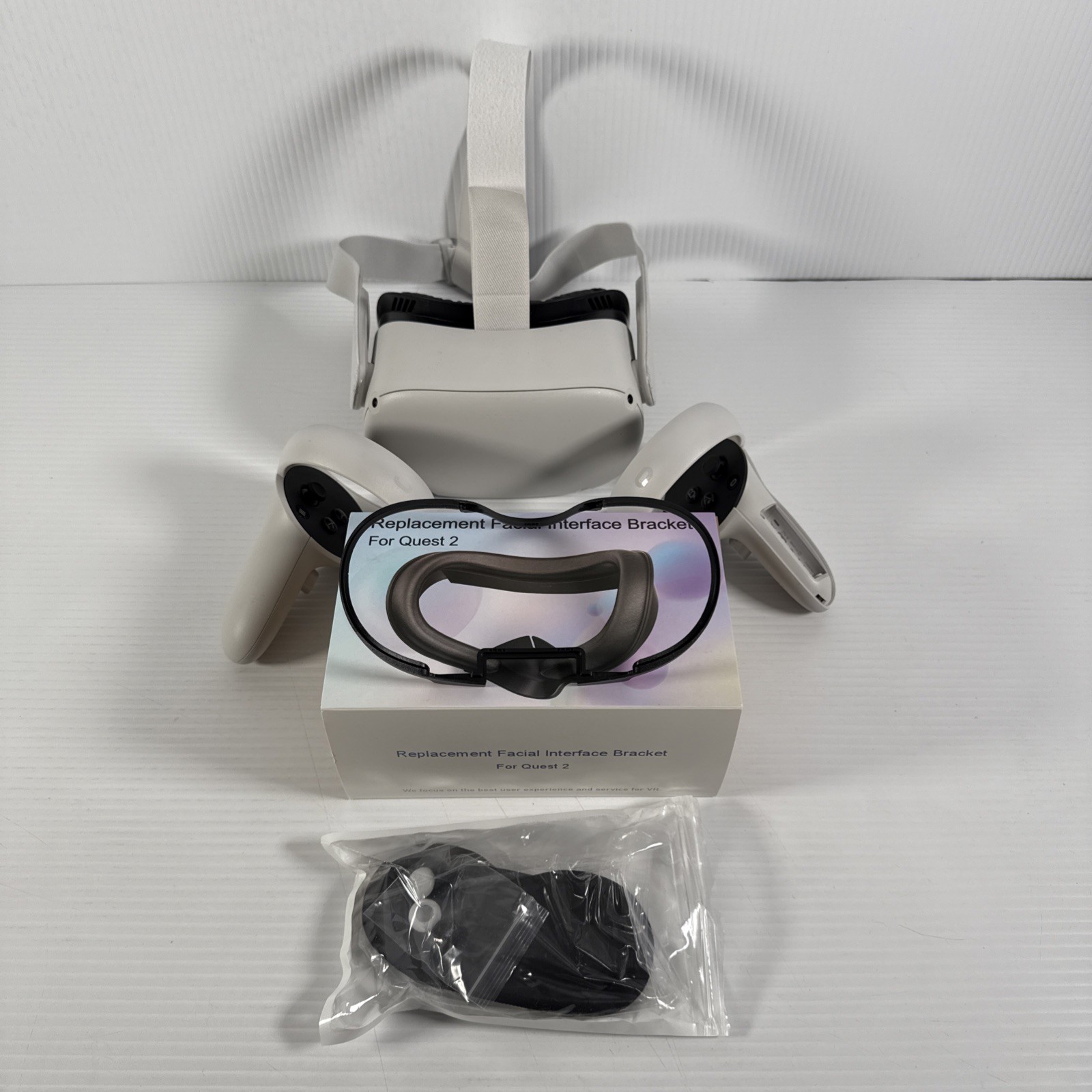 Meta Oculus Quest 2 - 256GB VR Headset- White- Tested Working
