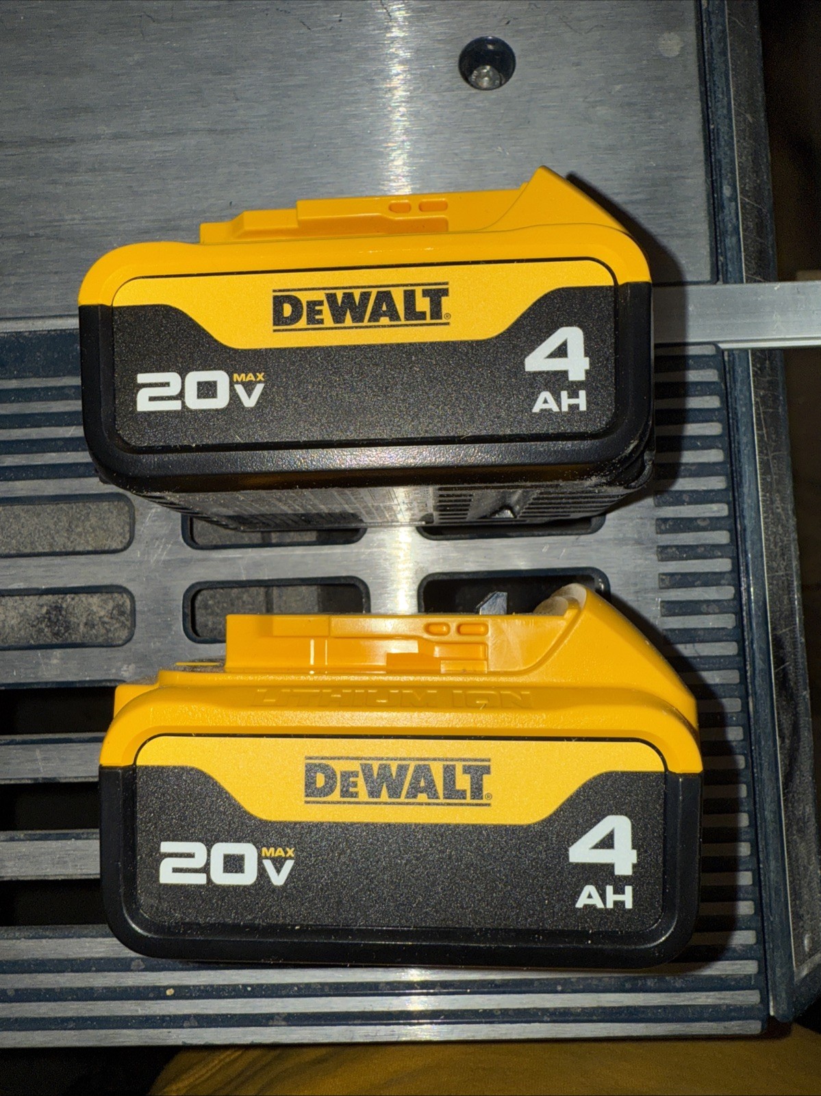2 NEW DeWALT 20 Volt 20v Max Li-Ion 4 AH Batteries DCB204 2024 Date Stamp