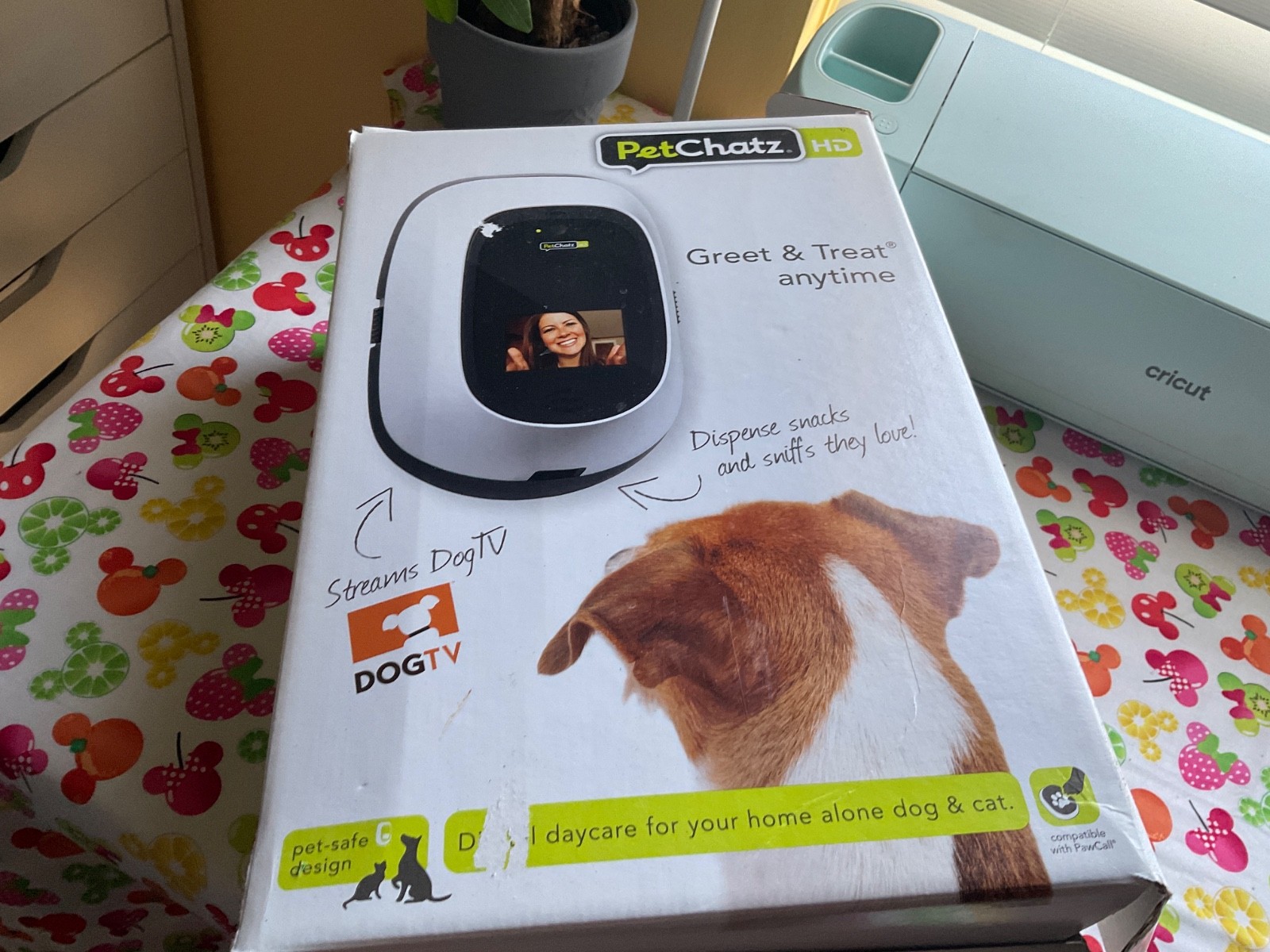 Pet Chatz HD: Two-Way Premium Audio/ Video Pet Treat Disp. WiFi Camera USED