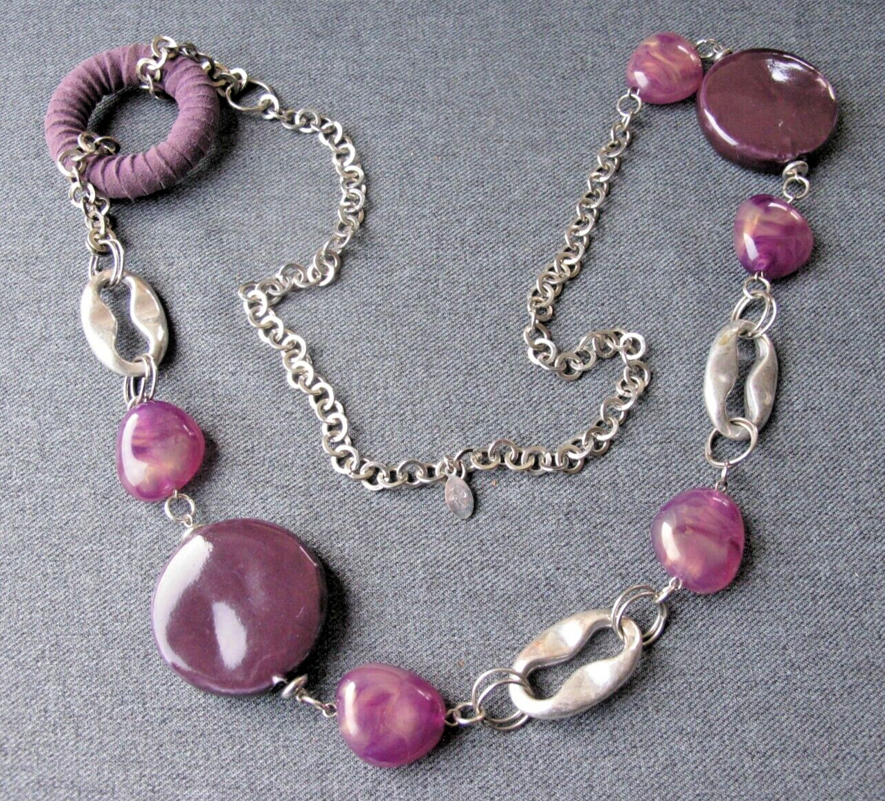 Nice signed Cg purple & silvered metal long & heavy necklace