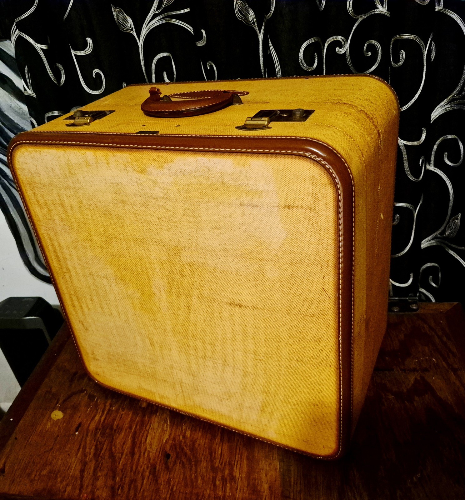 Vintage Hartmann  save $20 TanBrown Leather Trim  Sav $20 Hard  Suitcase Luggage